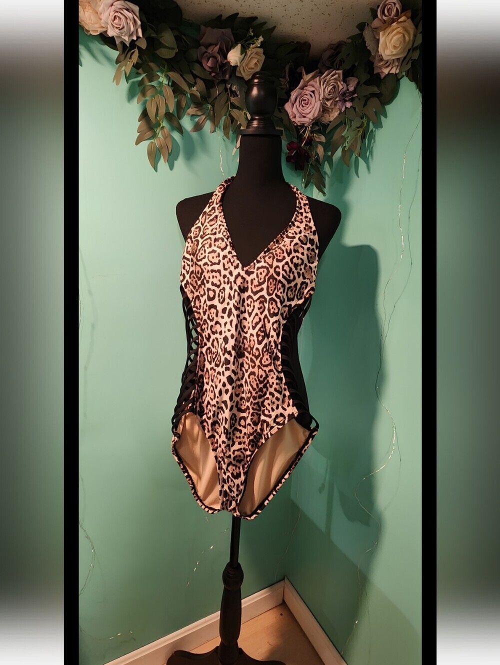 Kenneth Cole Tummy Toner One piece Swimsuit Animal Print Strappy Side Size Small